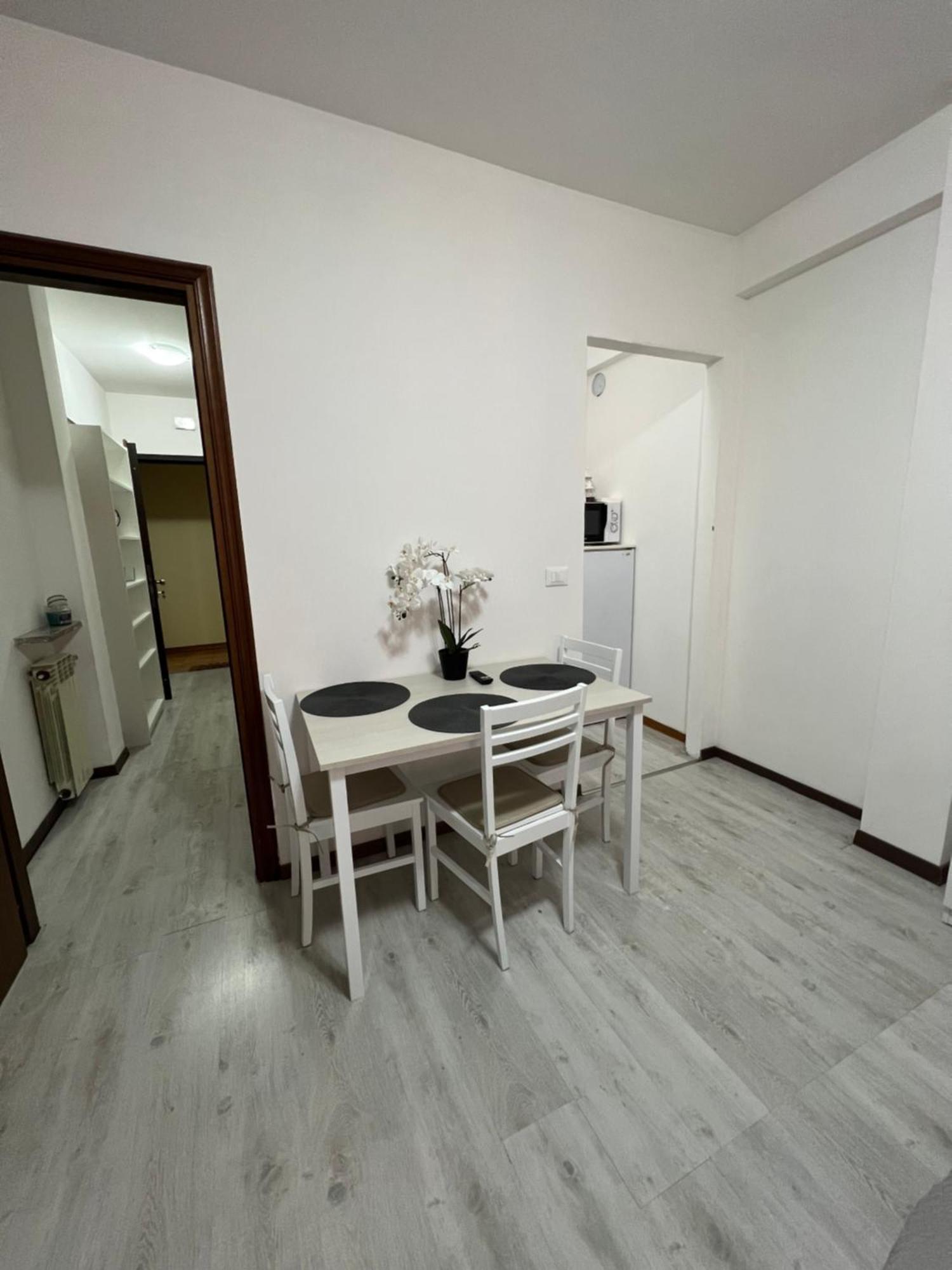 סראוואלה סקריביה Your Home Outlet 4 מראה חיצוני תמונה
